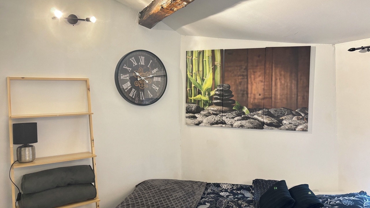 Photo of Bedroom in Annonay
