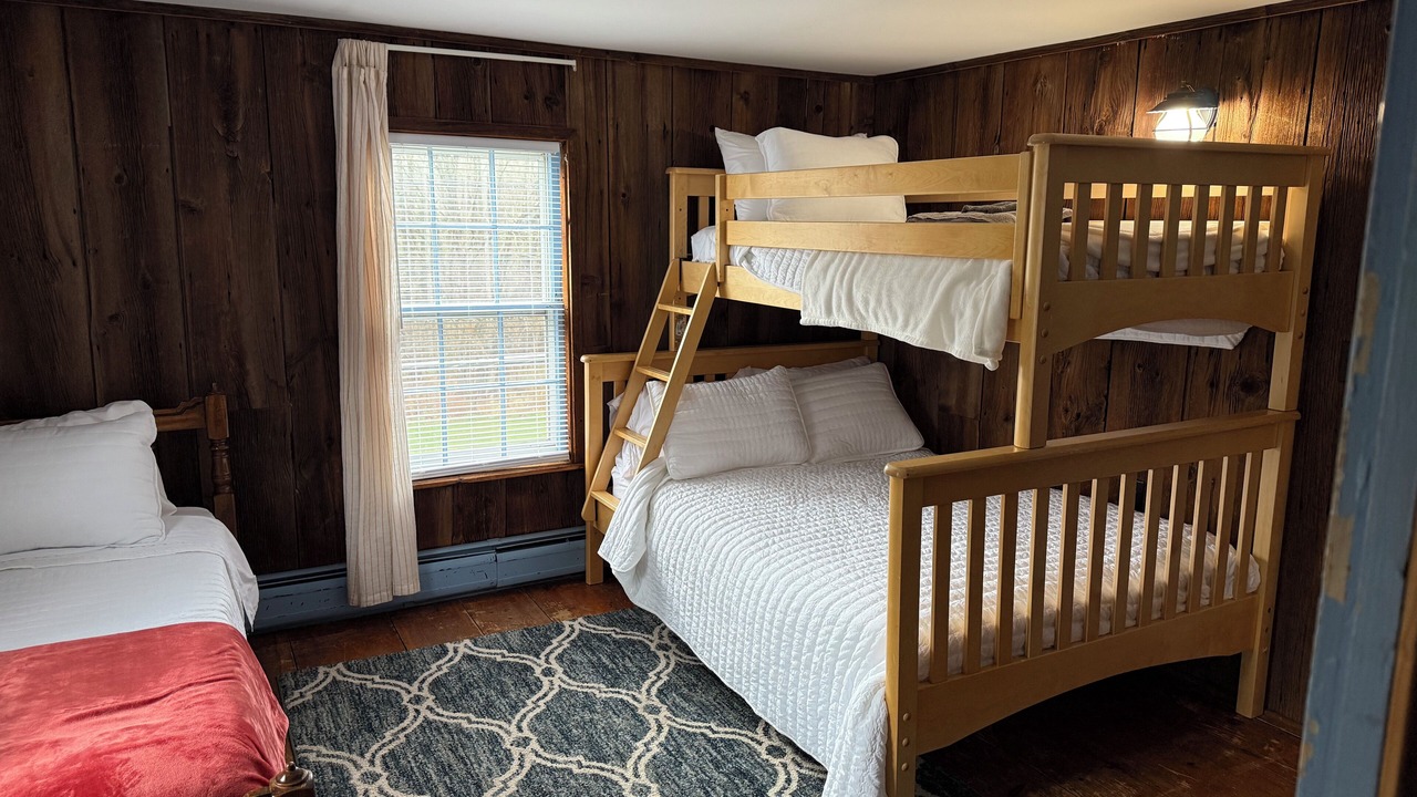 Photo of Bedroom in Bristol Hills