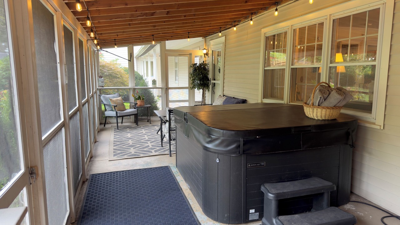 Photo of Patio Balcony in Bristol Hills