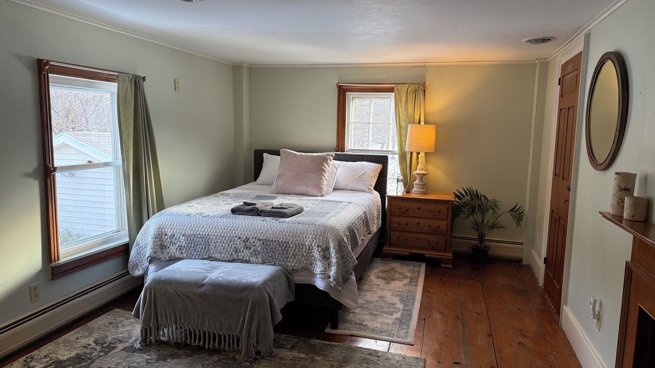 Photo of Bedroom in Bristol Hills