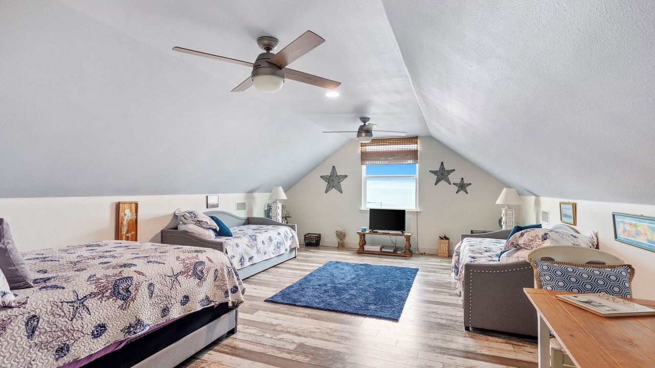 Photo of Bedroom in Lakeview  Jefferson County
