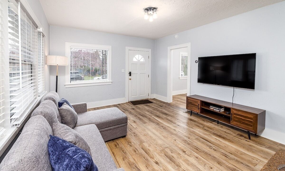 Photo of Livingroom in Northwest Everett