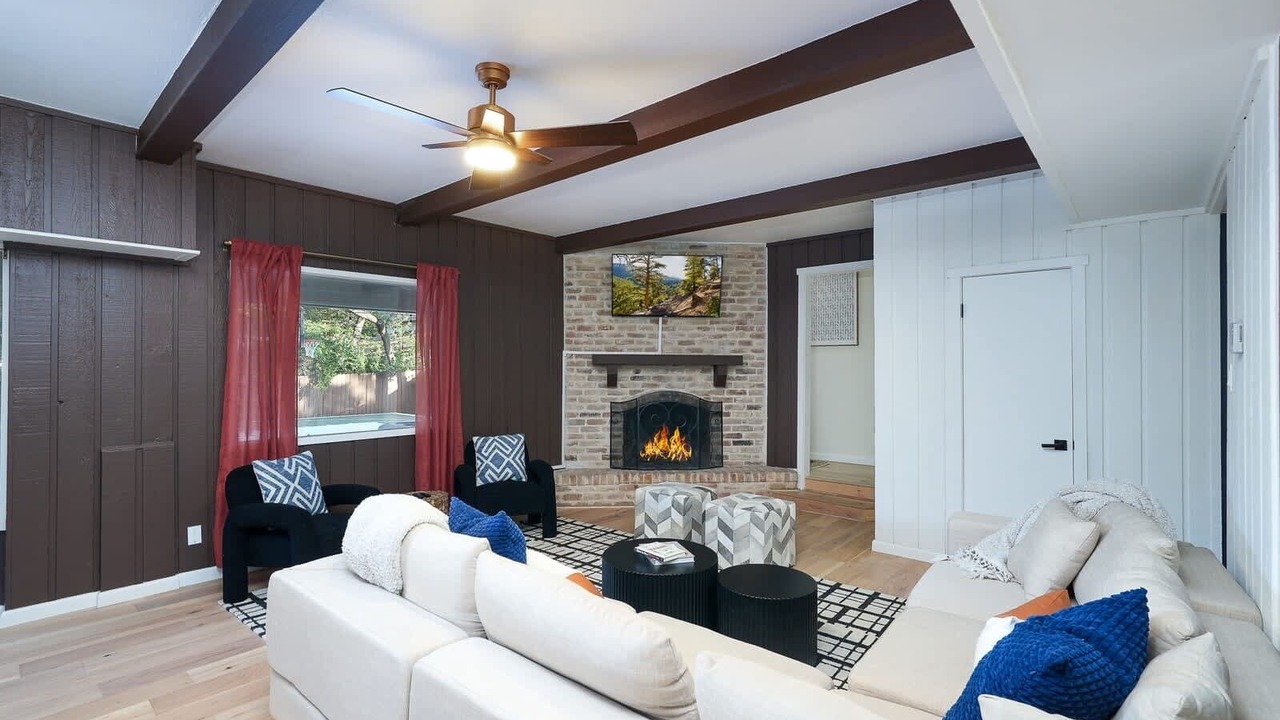 Photo of Livingroom in Vance Jackson