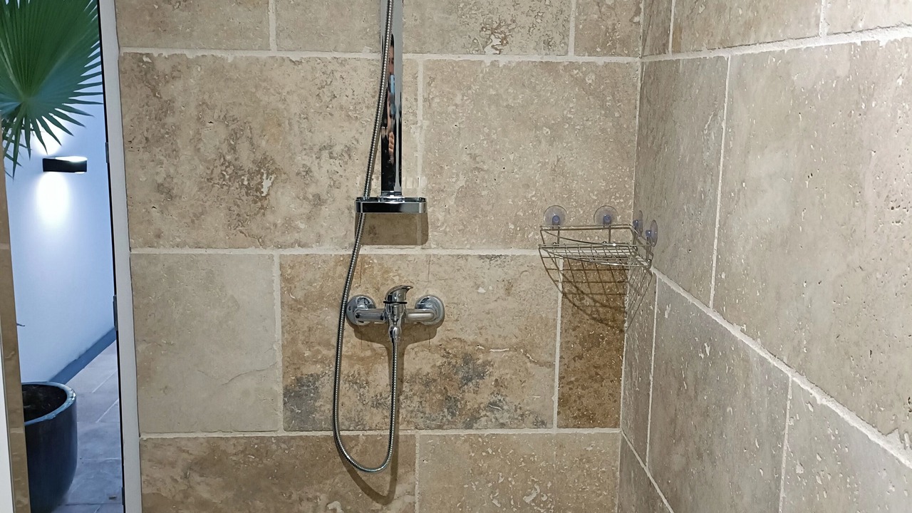 Photo of Bathroom in Artigues-pres-Bordeaux