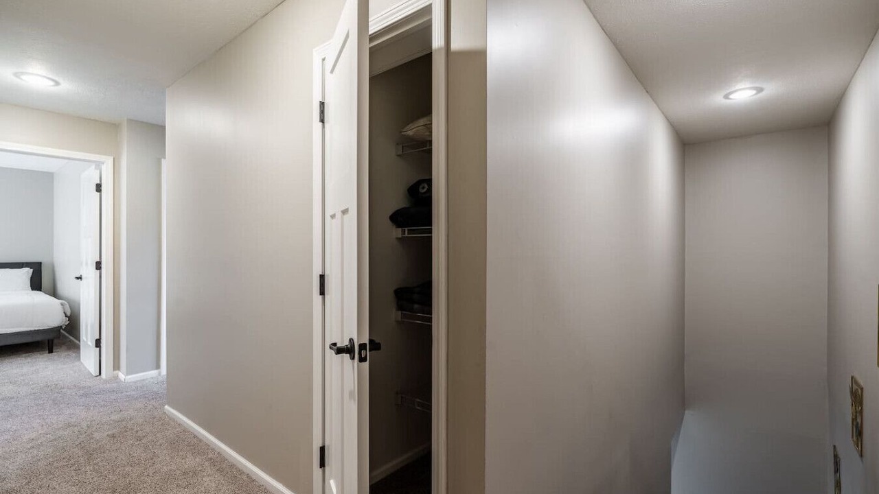 Photo of Bedroom in Oak Creek