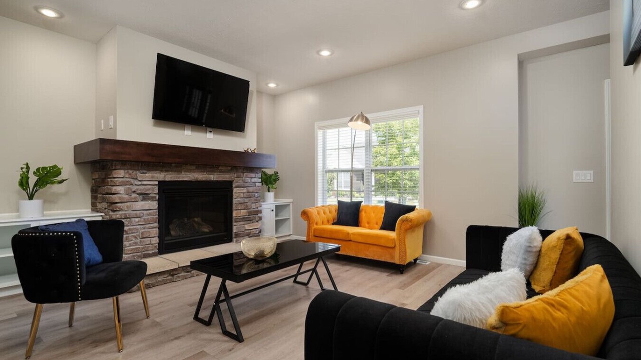 Photo of Livingroom in Oak Creek