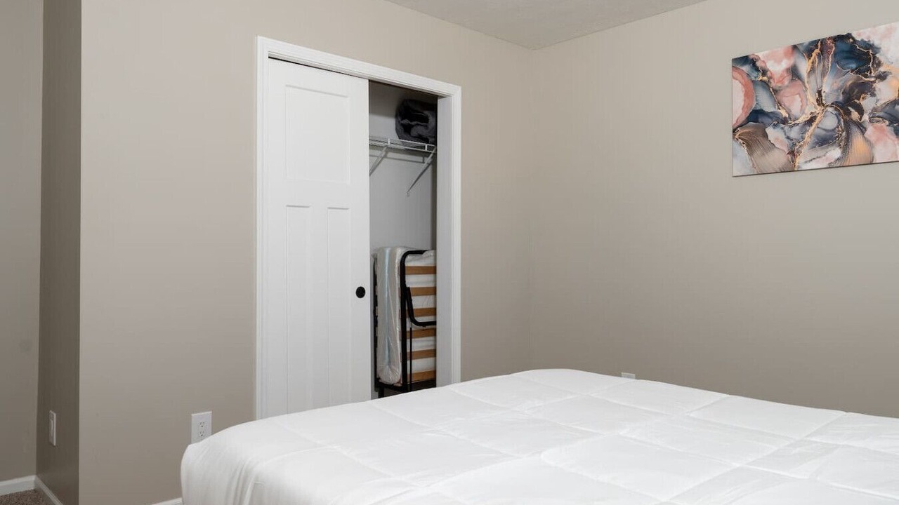 Photo of Bedroom in Oak Creek