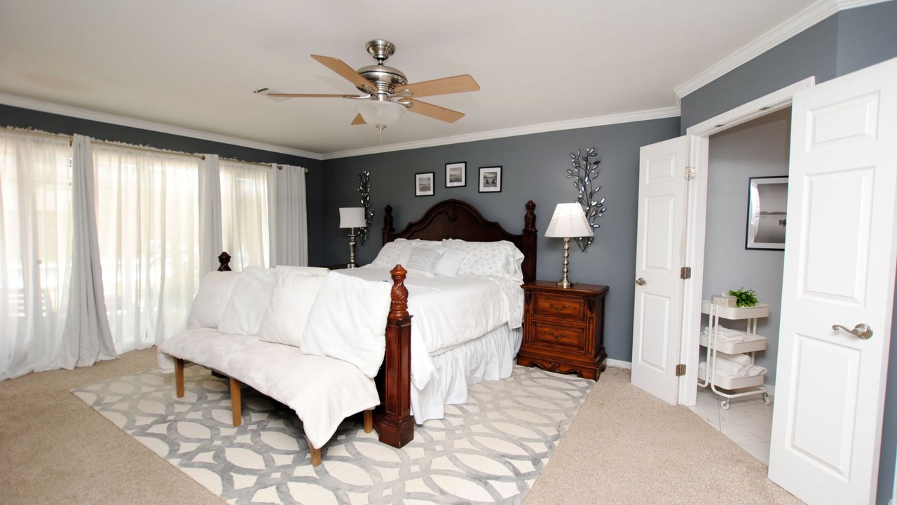 Photo of Bedroom in Memorial Parkway