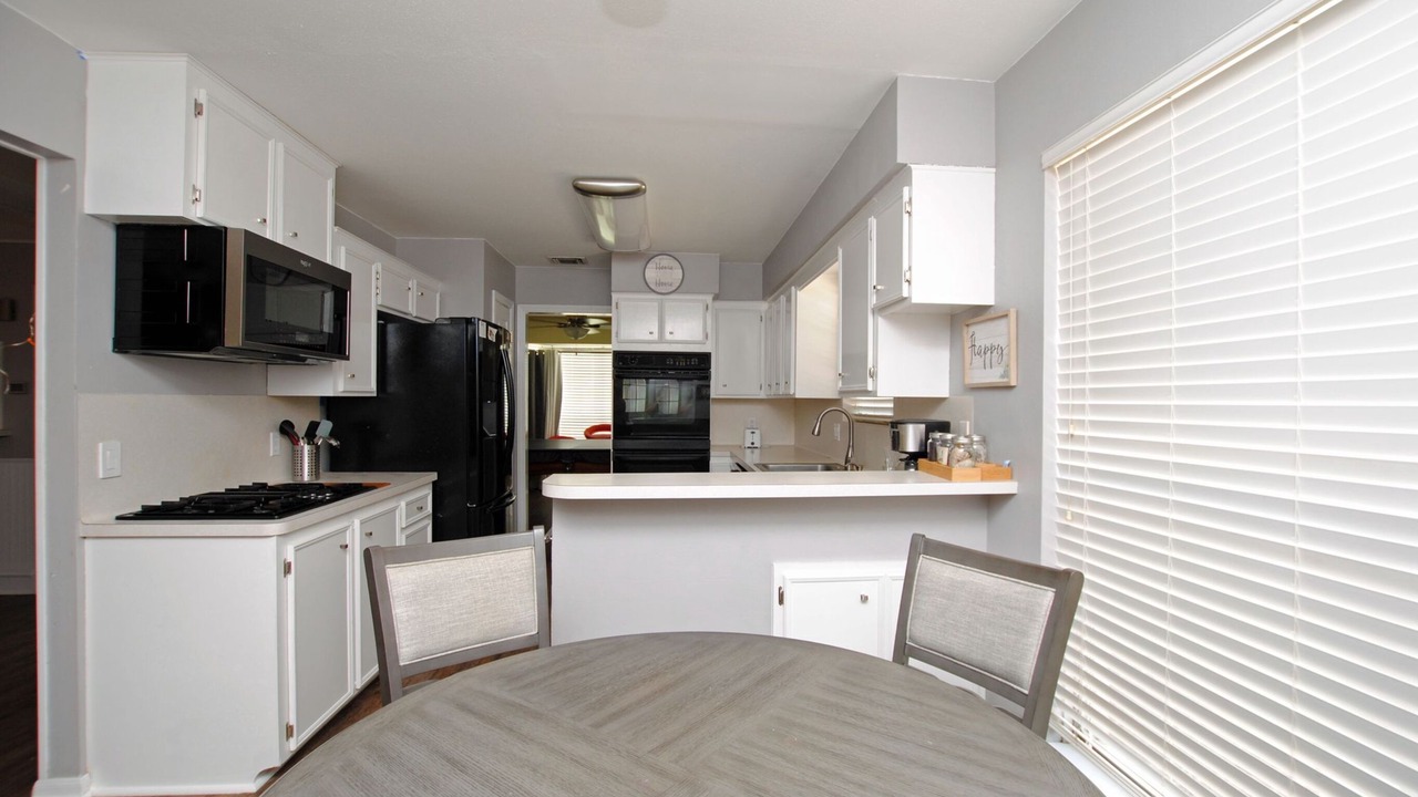 Photo of Kitchen in Memorial Parkway