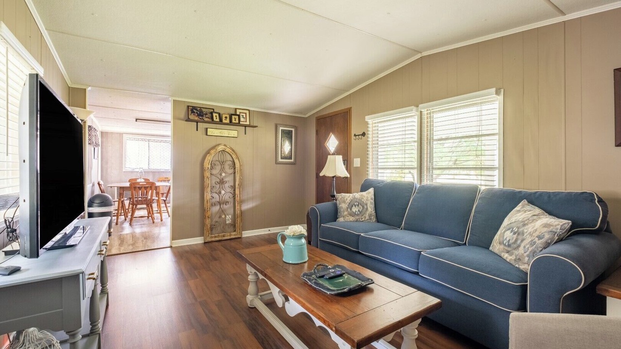Photo of Livingroom in Denton