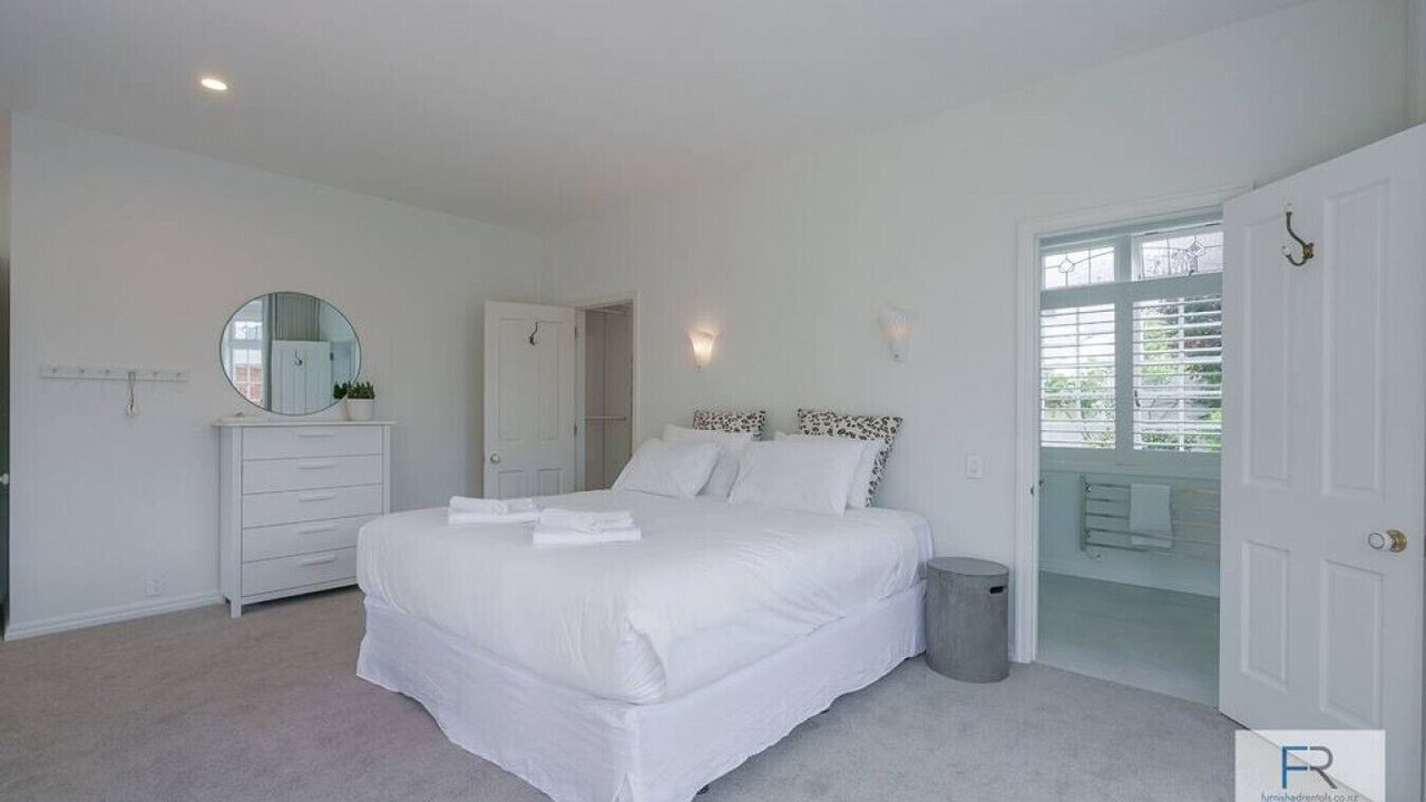 Photo of Others in St. Heliers