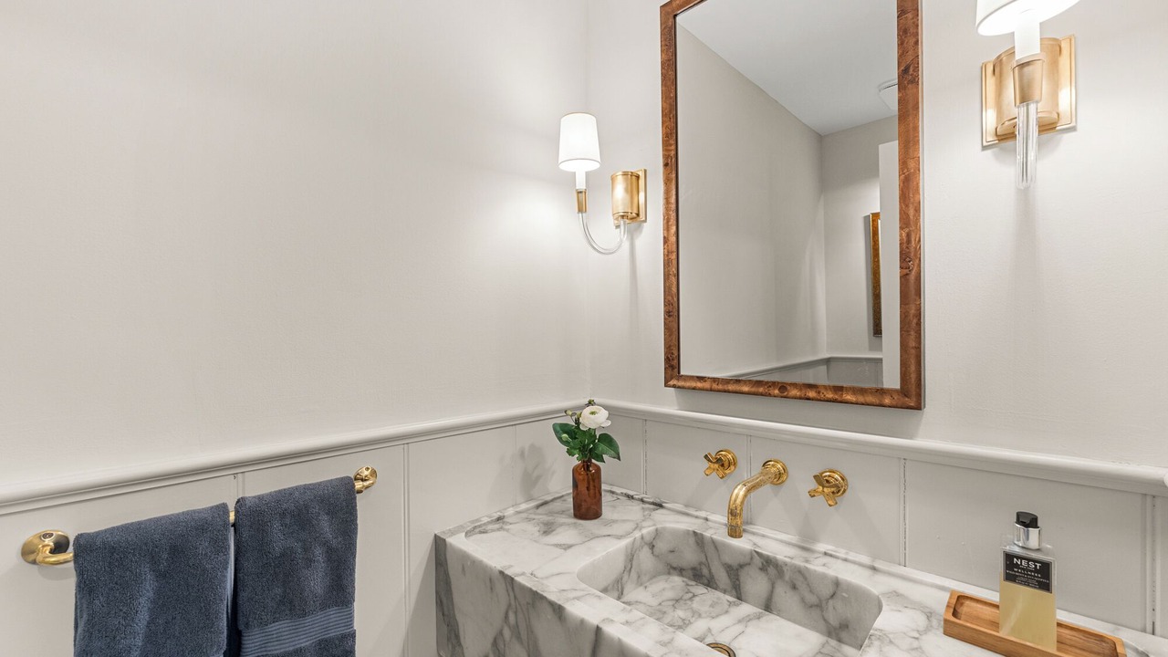 Photo of Bathroom in Roxbury