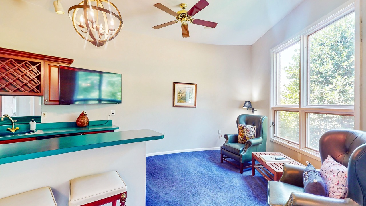 Photo of Livingroom in Parole