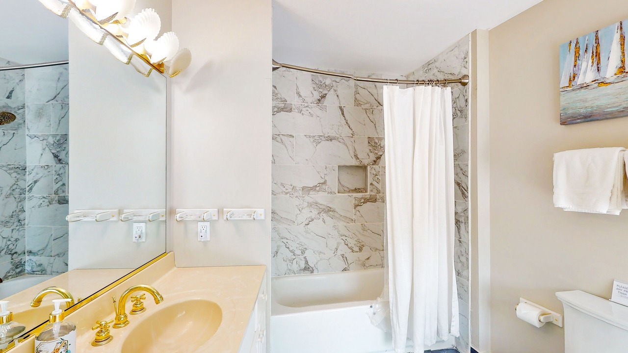 Photo of Bathroom in Parole