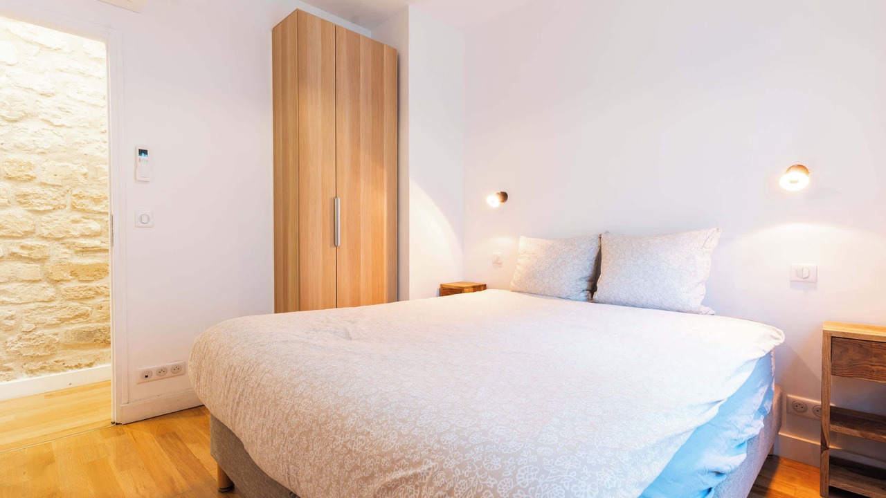 Photo of Bedroom in 17th Arrondissement