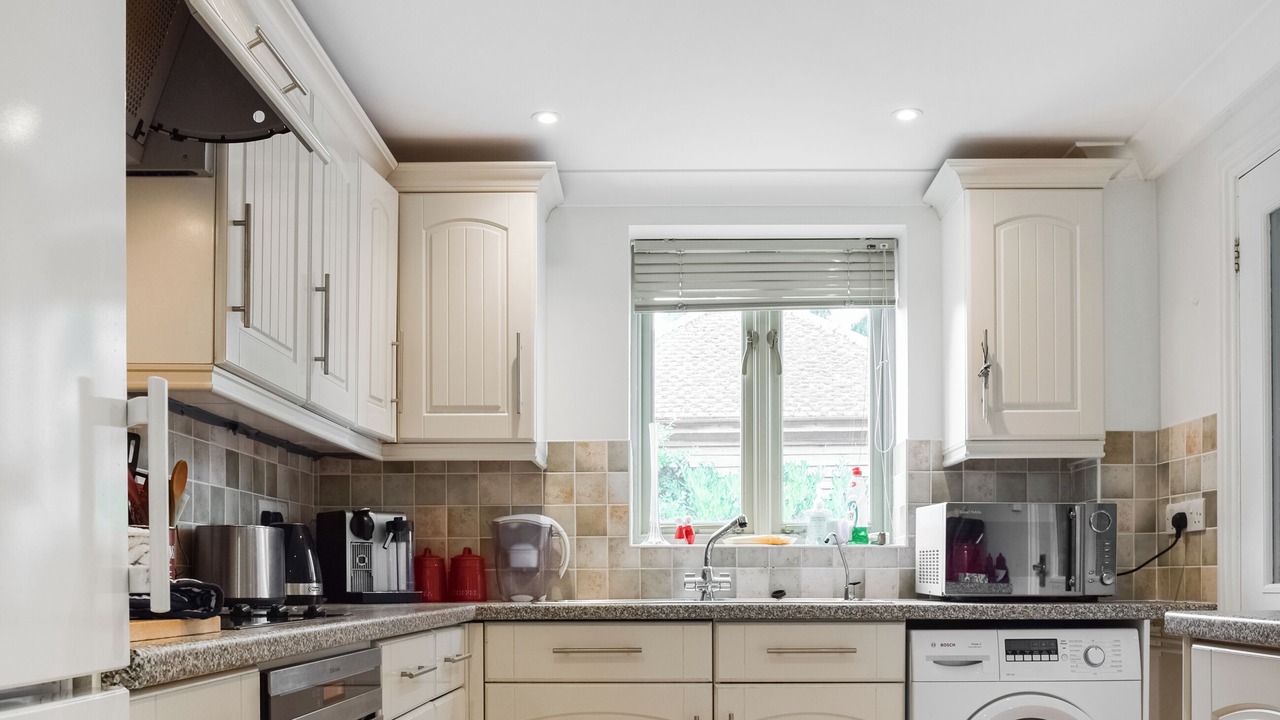 Photo of Others in South Leigh