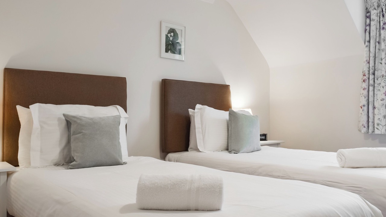 Photo of Others in South Leigh