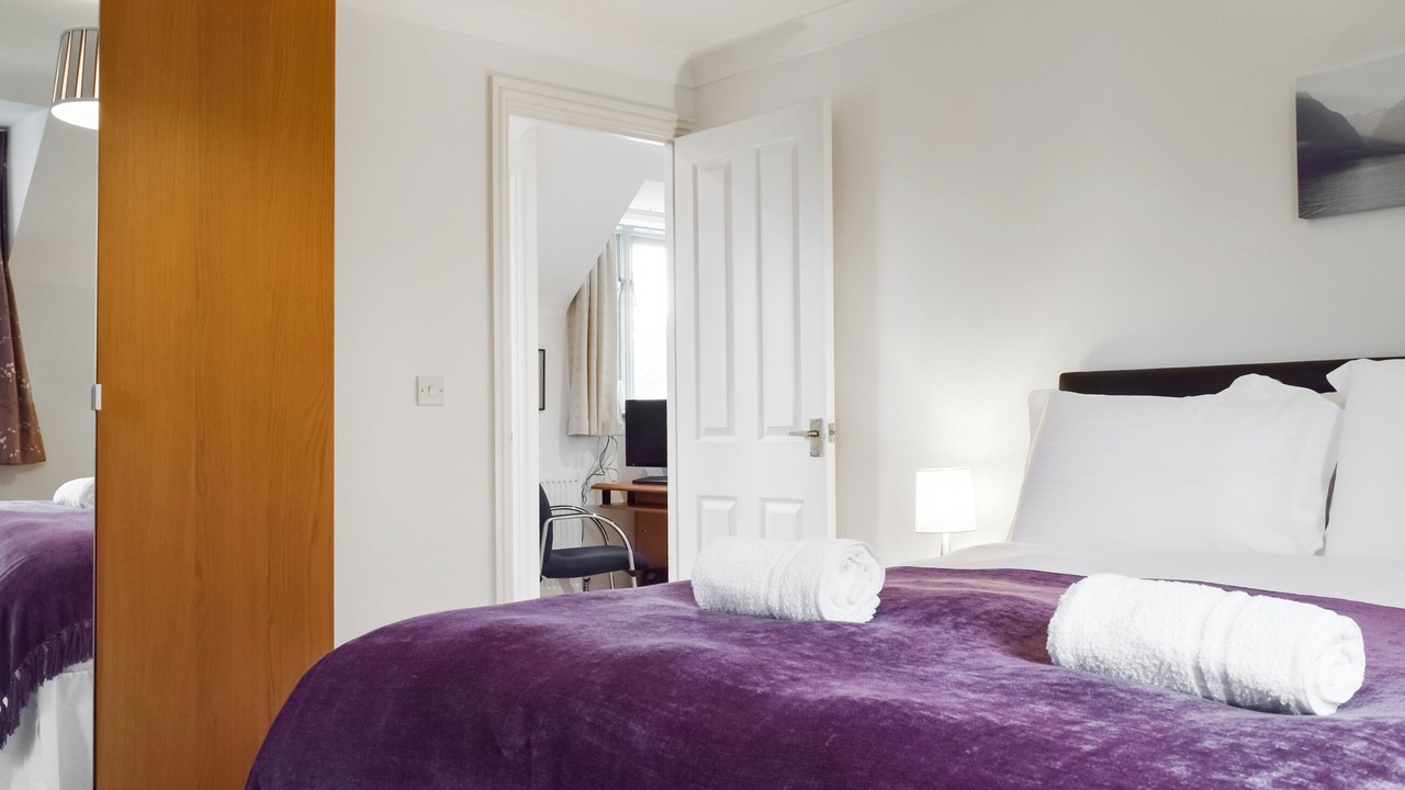 Photo of Others in South Leigh