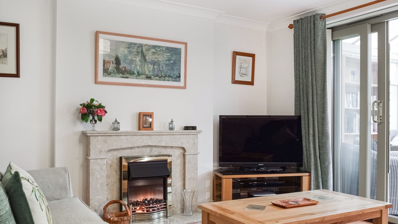 Photo of Bedroom in South Leigh