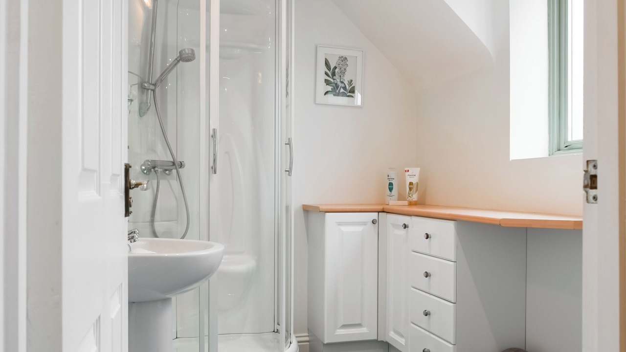 Photo of Bedroom in South Leigh