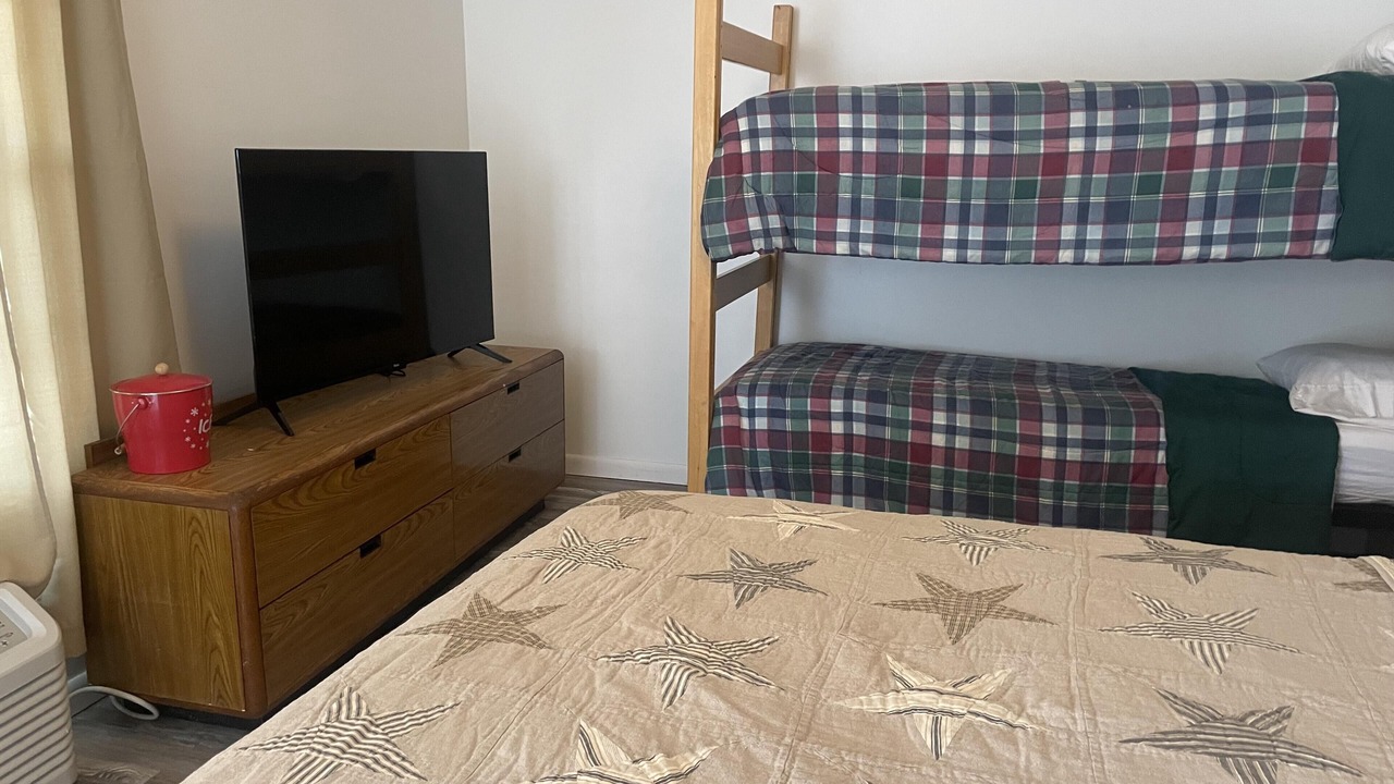 Photo of Bedroom in Clay City
