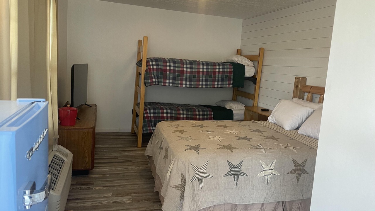 Photo of Bedroom in Clay City