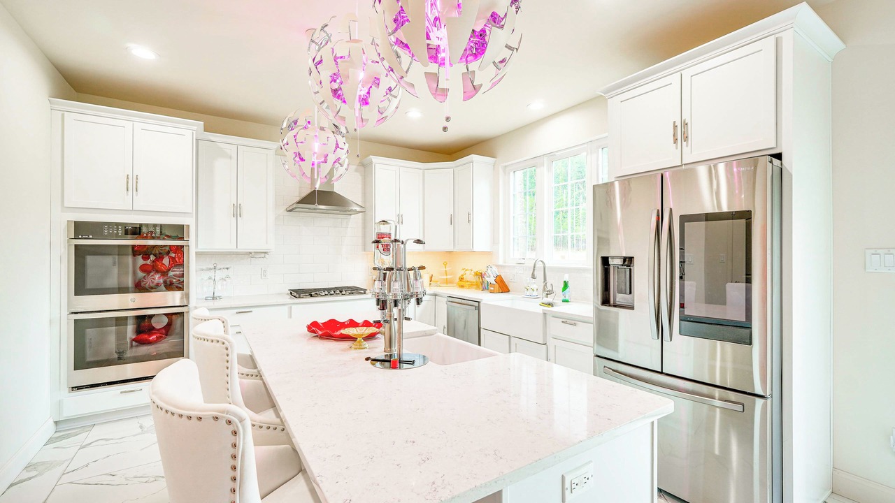 Photo of Others in Jonas