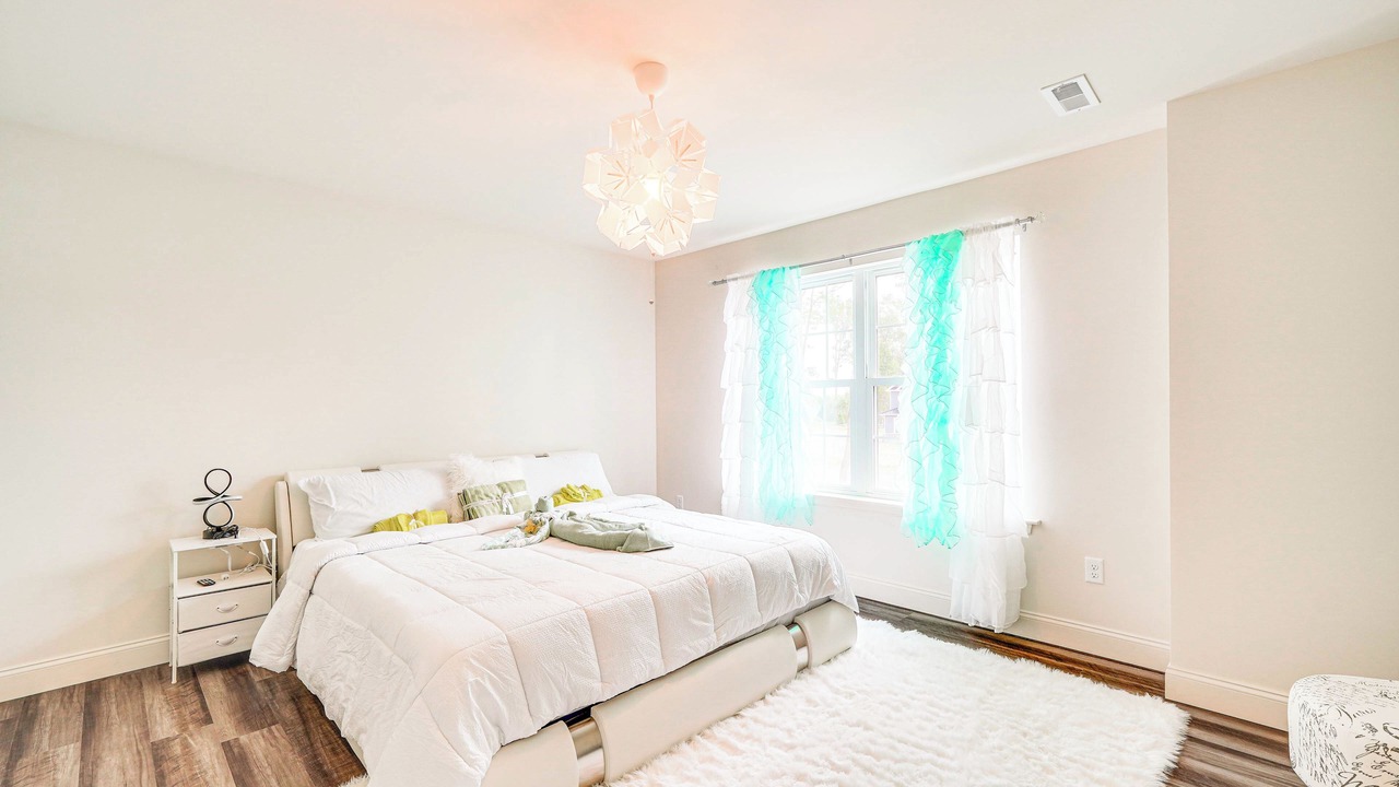 Photo of Others in Jonas