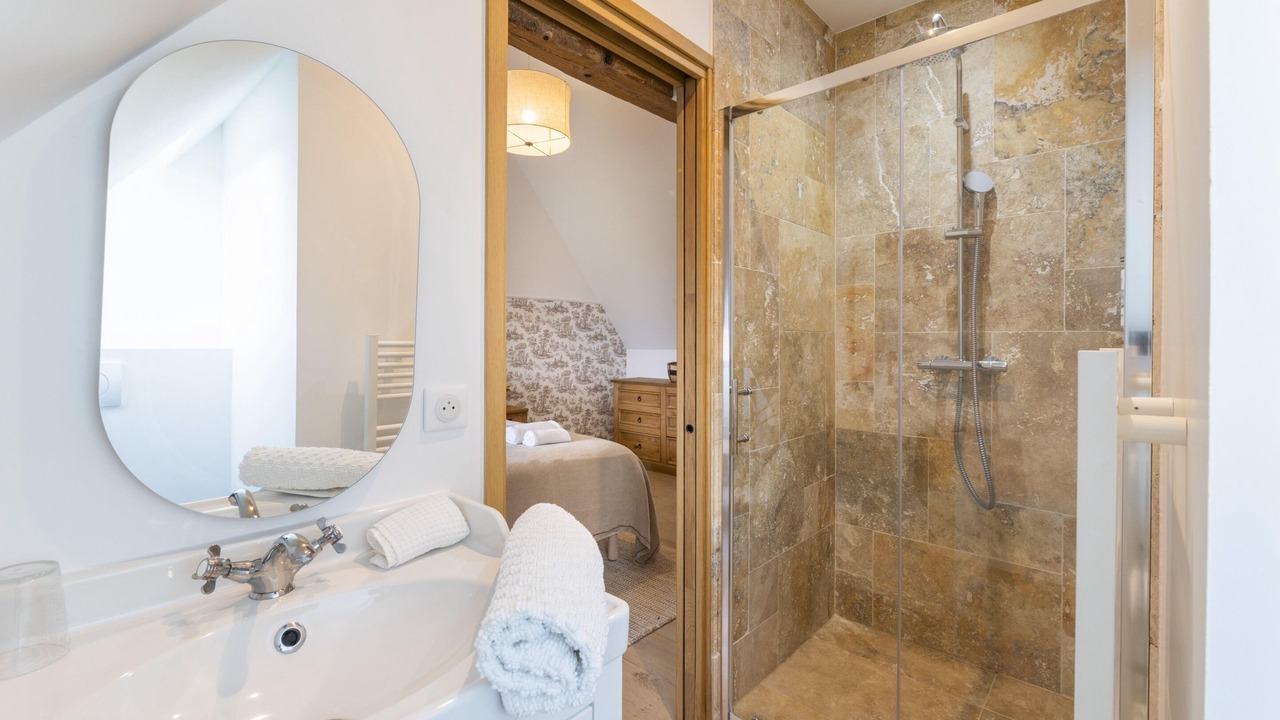 Photo of Bathroom in Cricqueboeuf