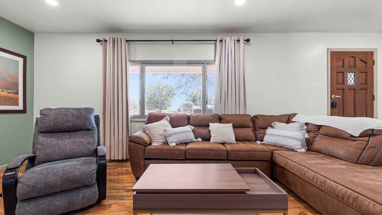 Photo of Livingroom in Pueblo