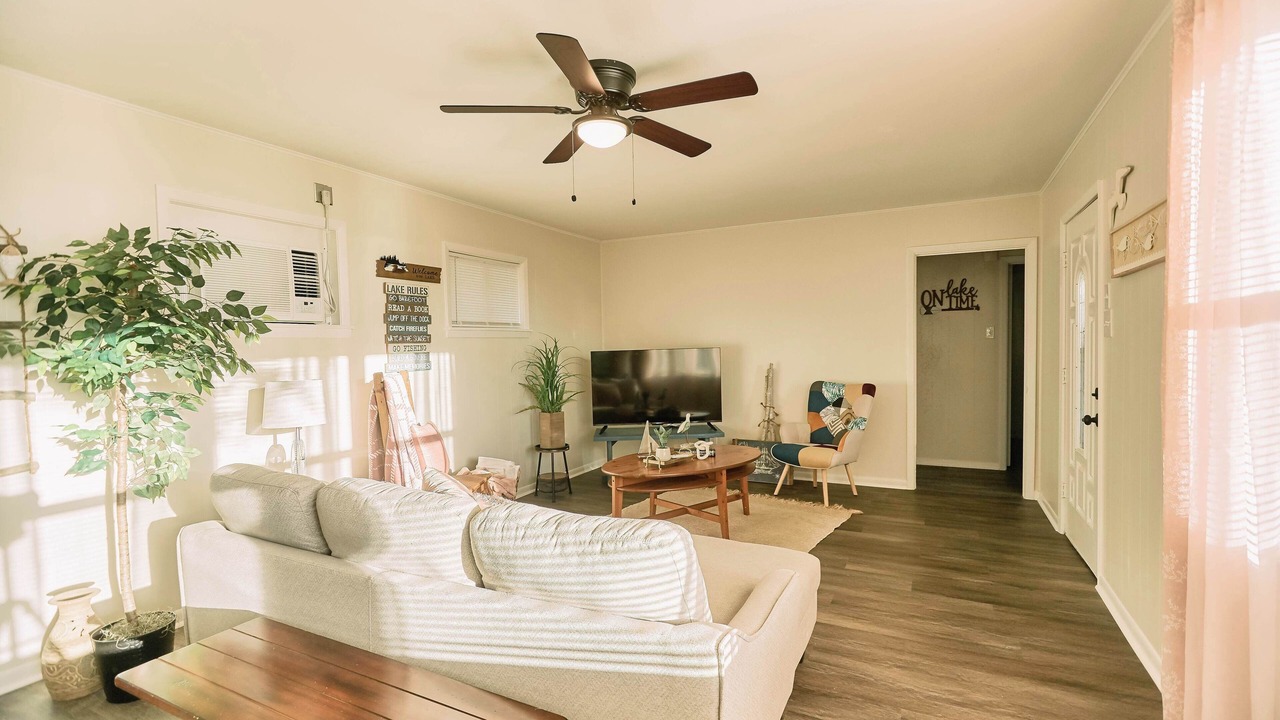 Photo of Livingroom in Lone Oak