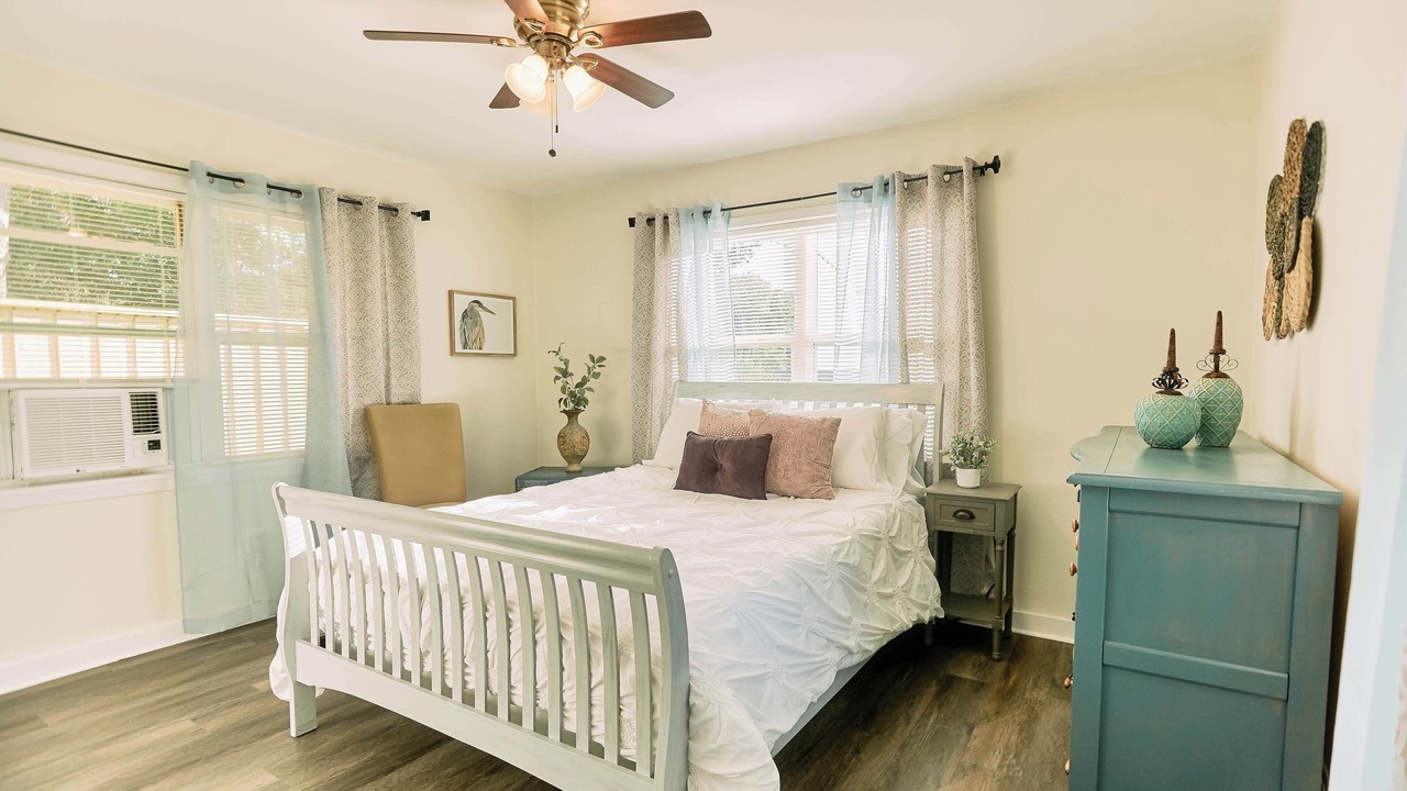 Photo of Bedroom in Lone Oak
