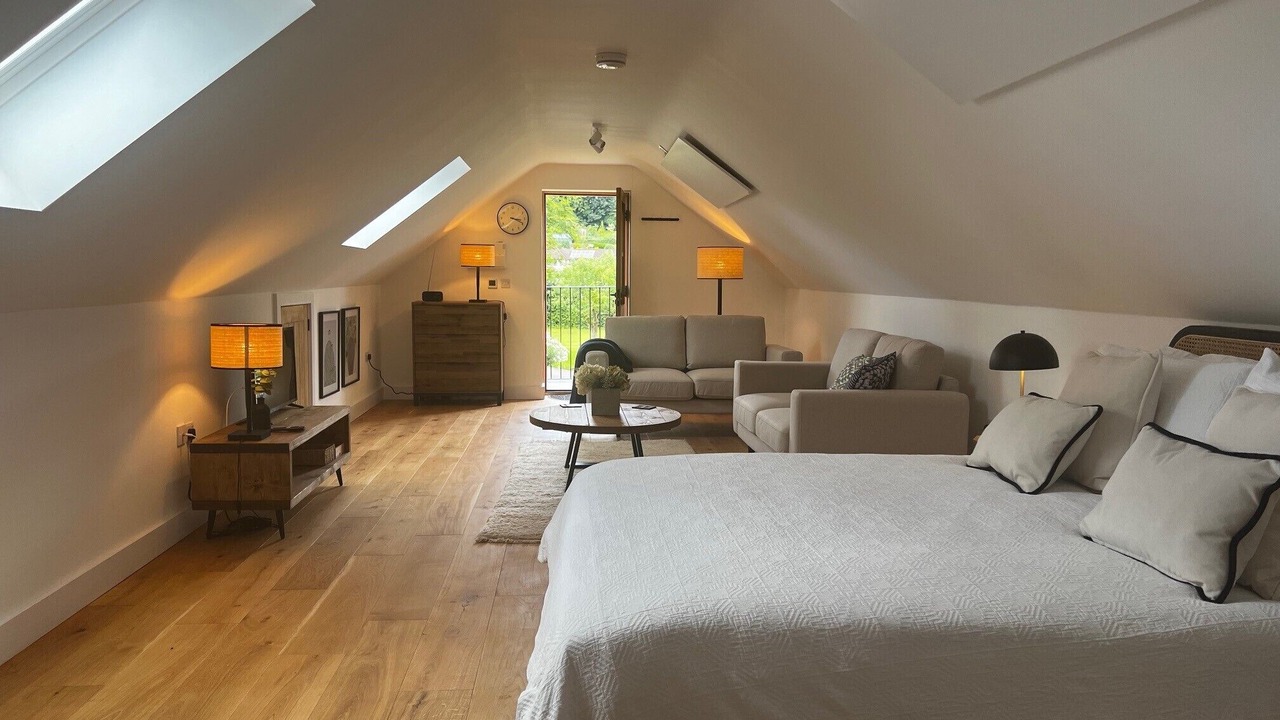 Photo of Others in Bettws Newydd