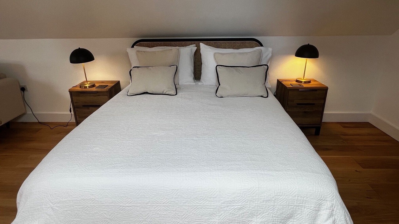 Photo of Others in Bettws Newydd