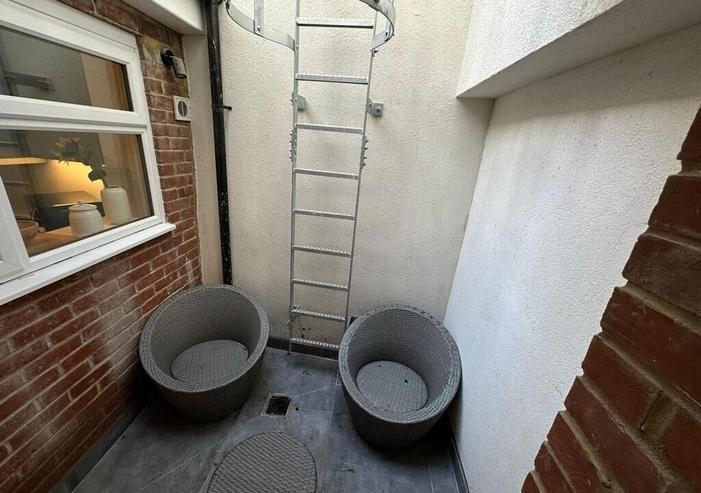 Photo of Others in Brondesbury