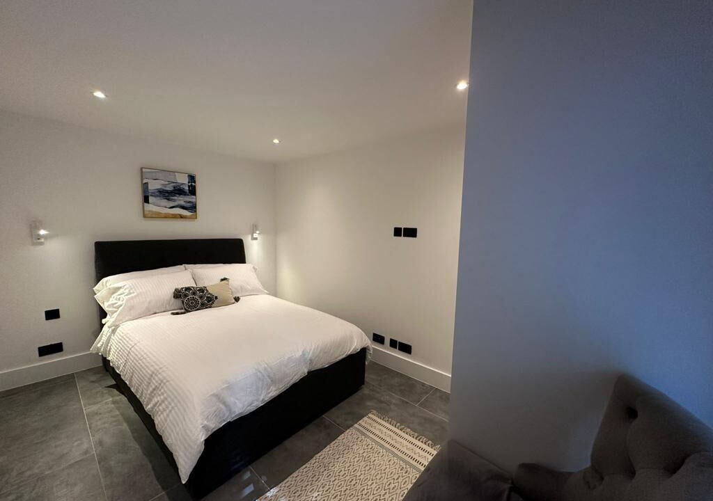 Photo of Others in Brondesbury