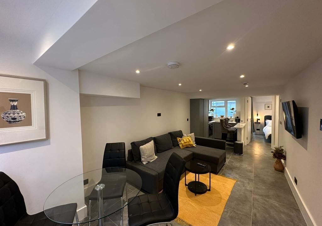 Photo of Others in Brondesbury