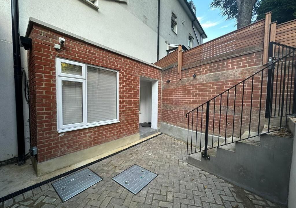 Photo of Others in Brondesbury