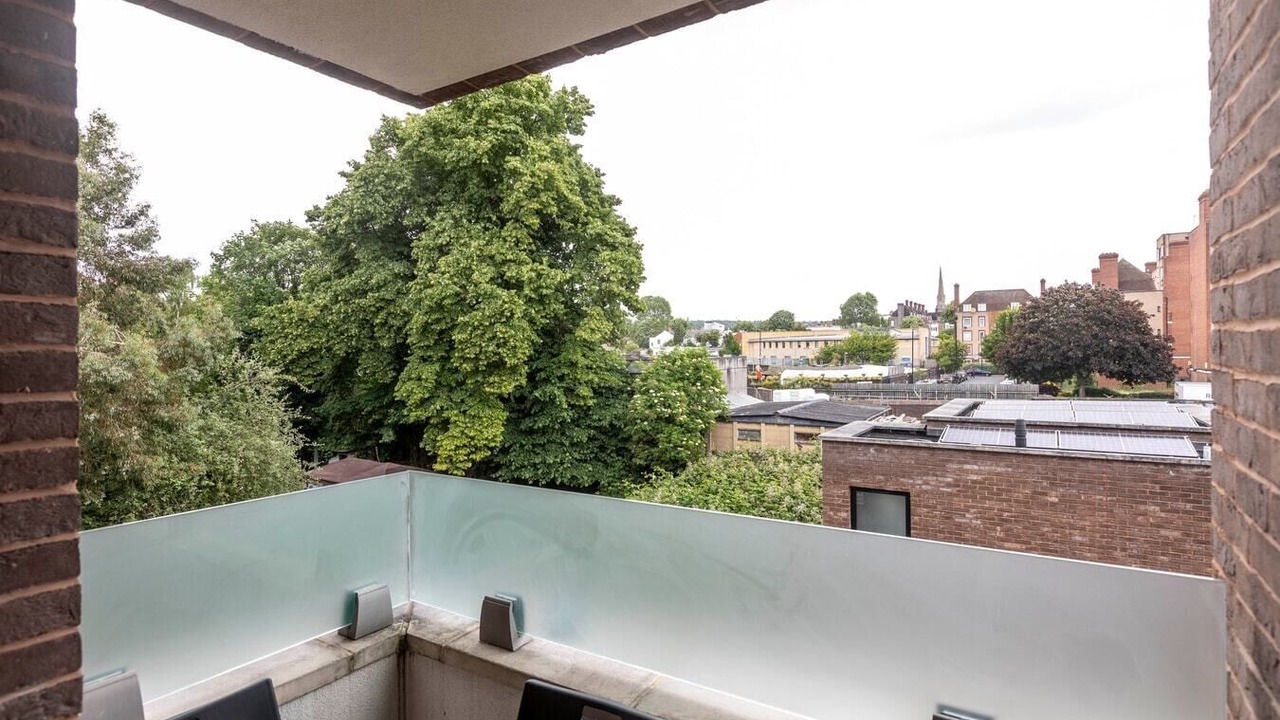Photo of Patio Balcony in Kentish Town