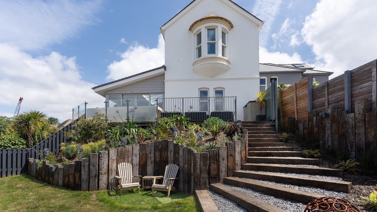 Photo of Outdoor in Mylor Churchtown