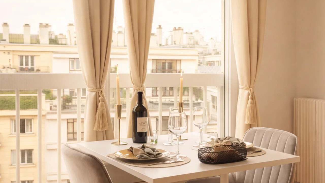 Photo of Bedroom in Saint-Lambert