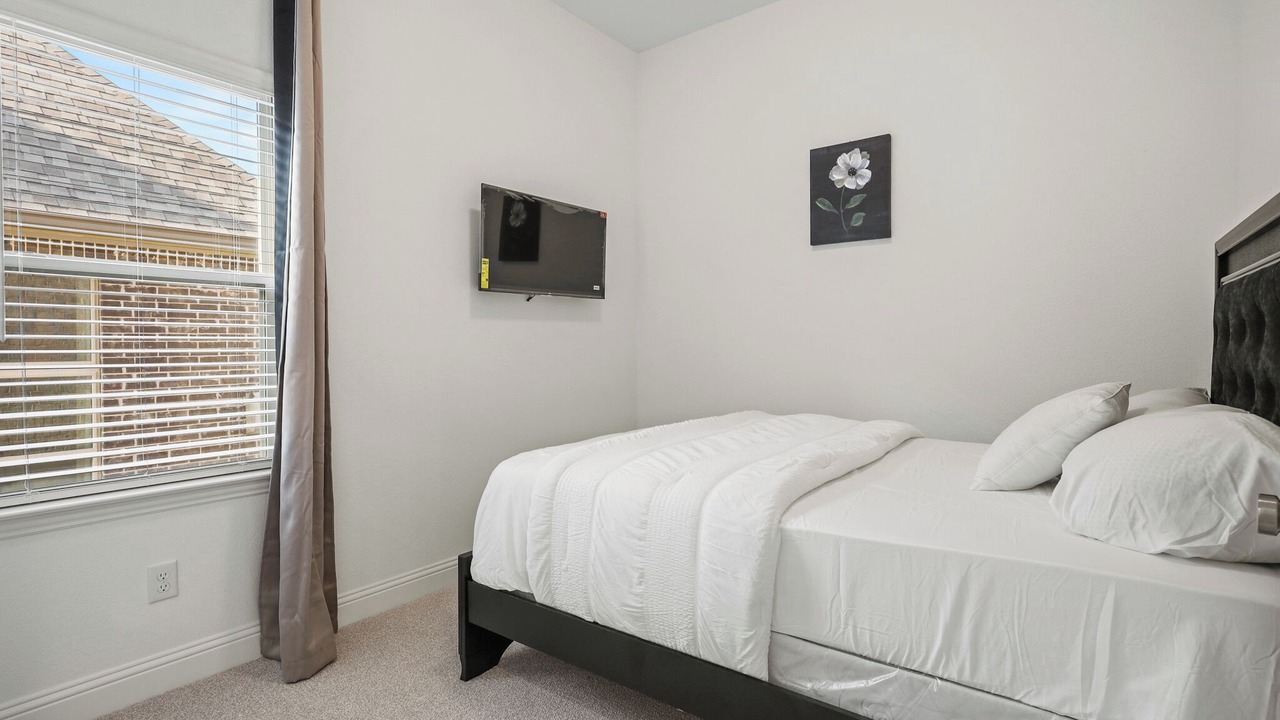 Photo of Bedroom in Lewisville