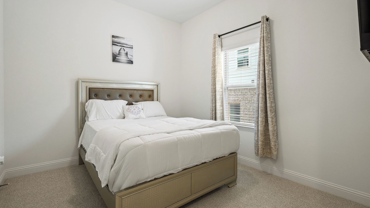 Photo of Bedroom in Lewisville