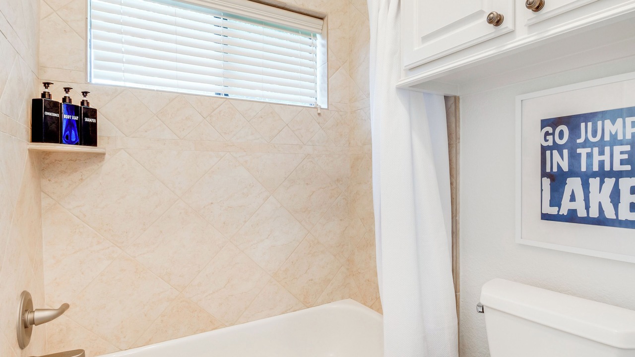 Photo of Bathroom in Willis