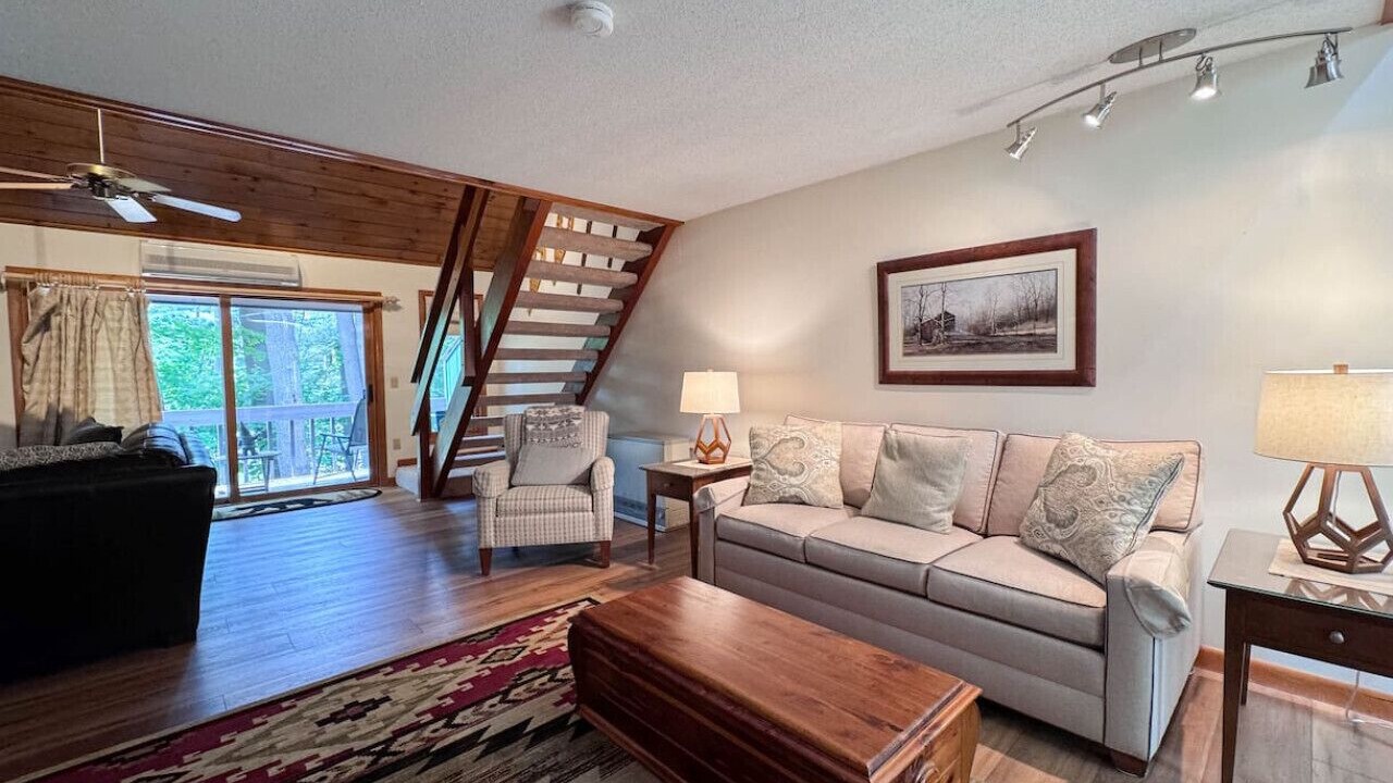 Photo of Livingroom in North Conway