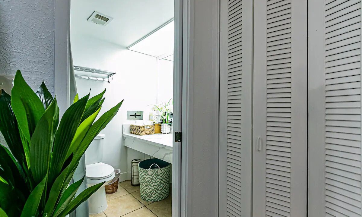 Photo of Bathroom in Hilo
