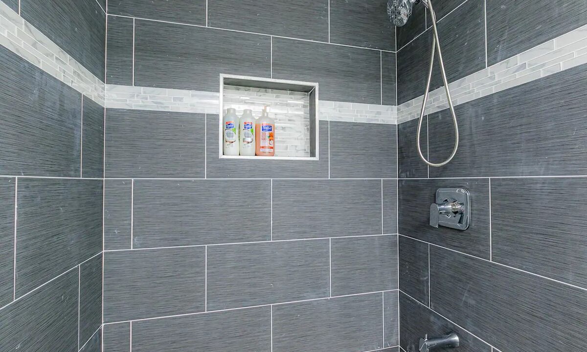 Photo of Bathroom in Hilo