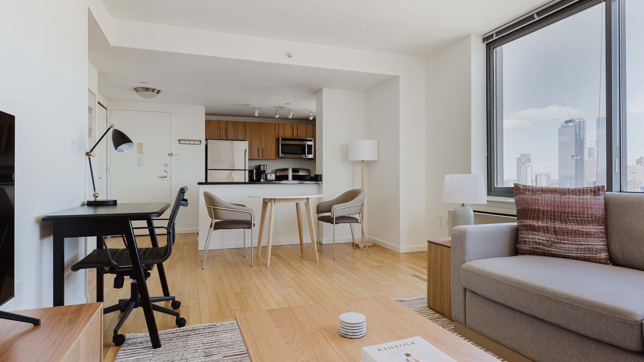 Photo of Livingroom in Hunters Point