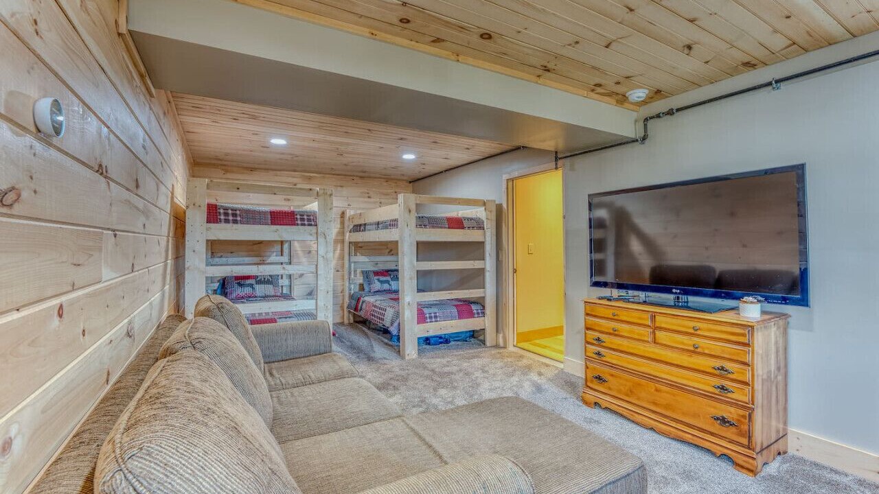 Photo of Livingroom in North Woodstock