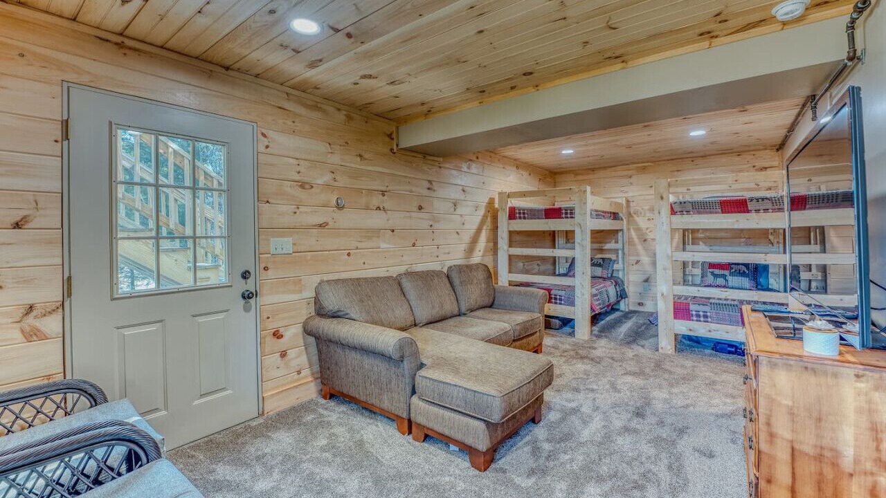 Photo of Livingroom in North Woodstock